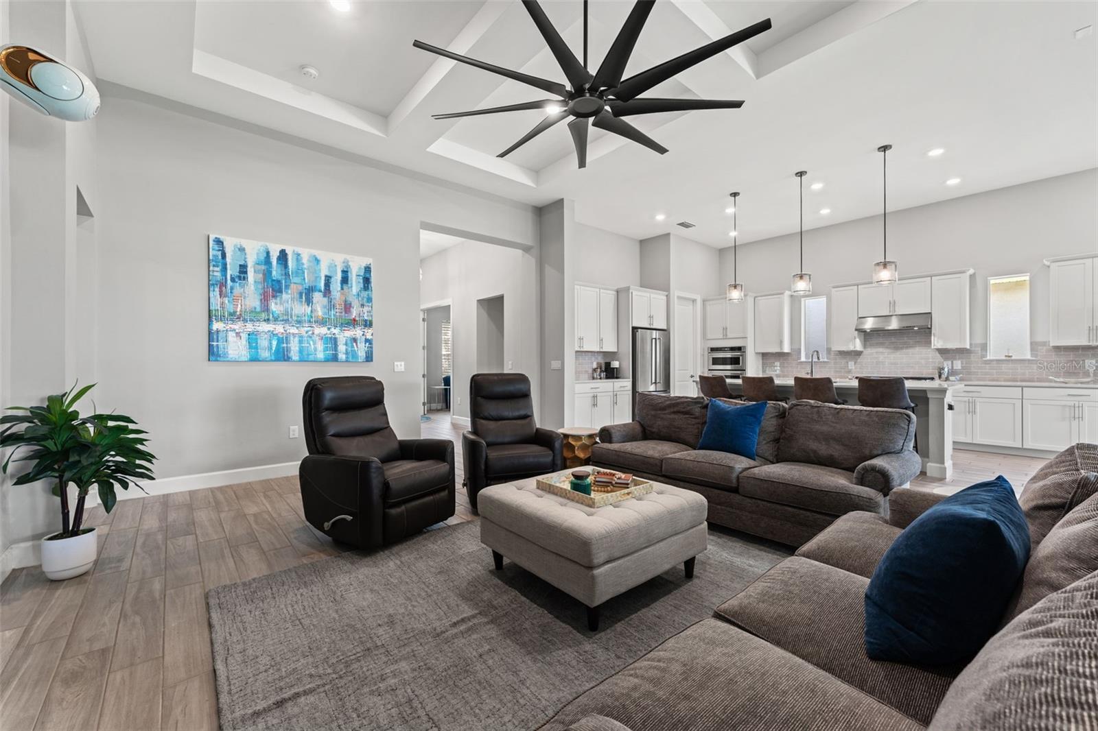 12111 BLUE HILL TRL