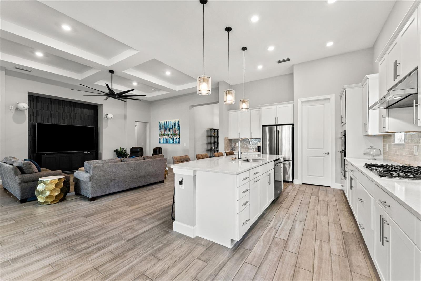 12111 BLUE HILL TRL