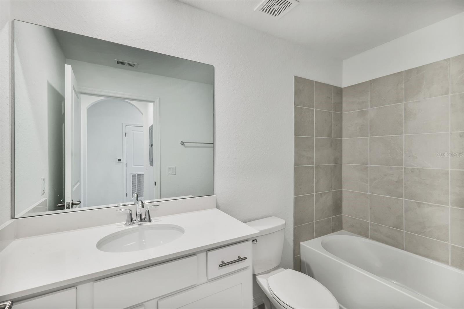 14141 HERITAGE LANDING BLVD #927