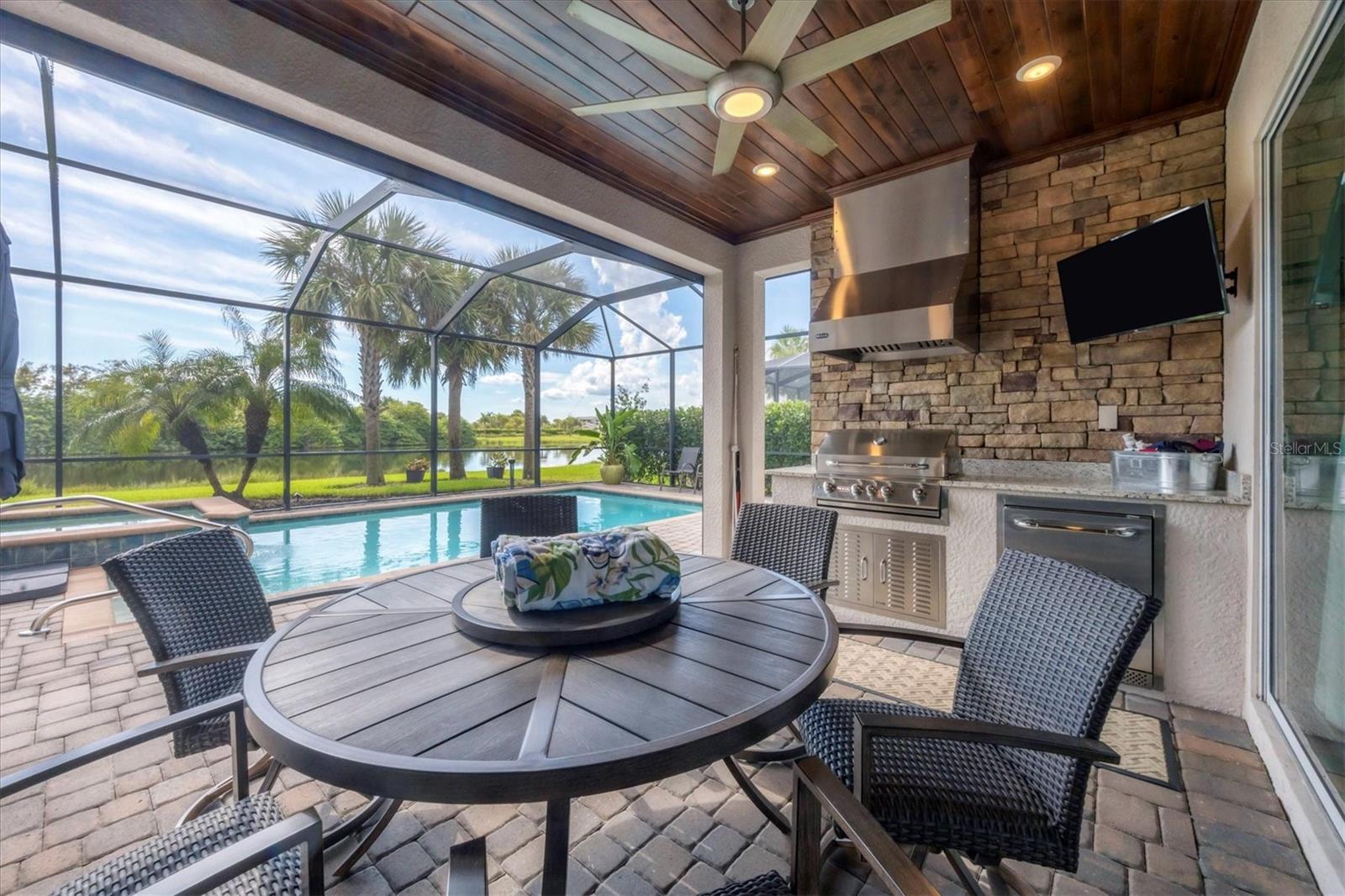 25127 GOLDEN FERN DR