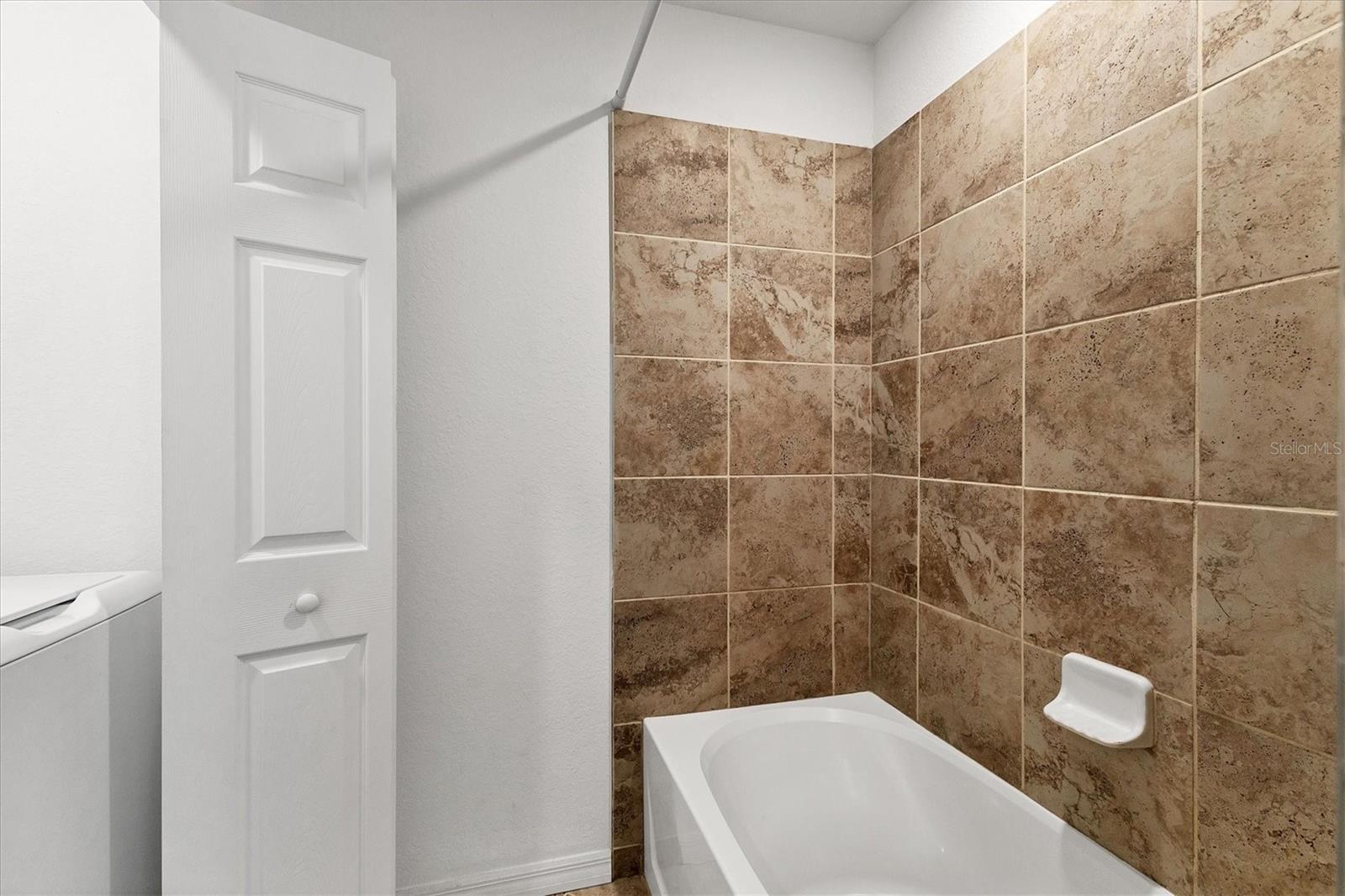 14061 HERITAGE LANDING BLVD #415