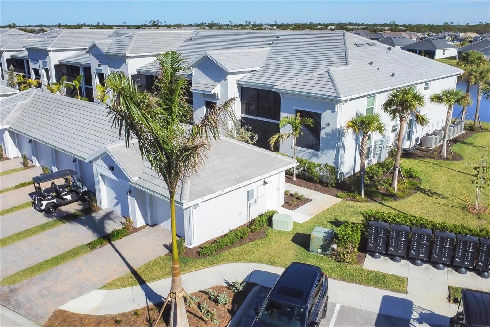 14214 HERITAGE LANDING BLVD #818