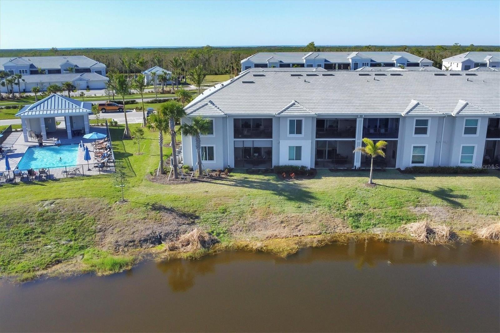 14214 HERITAGE LANDING BLVD #818