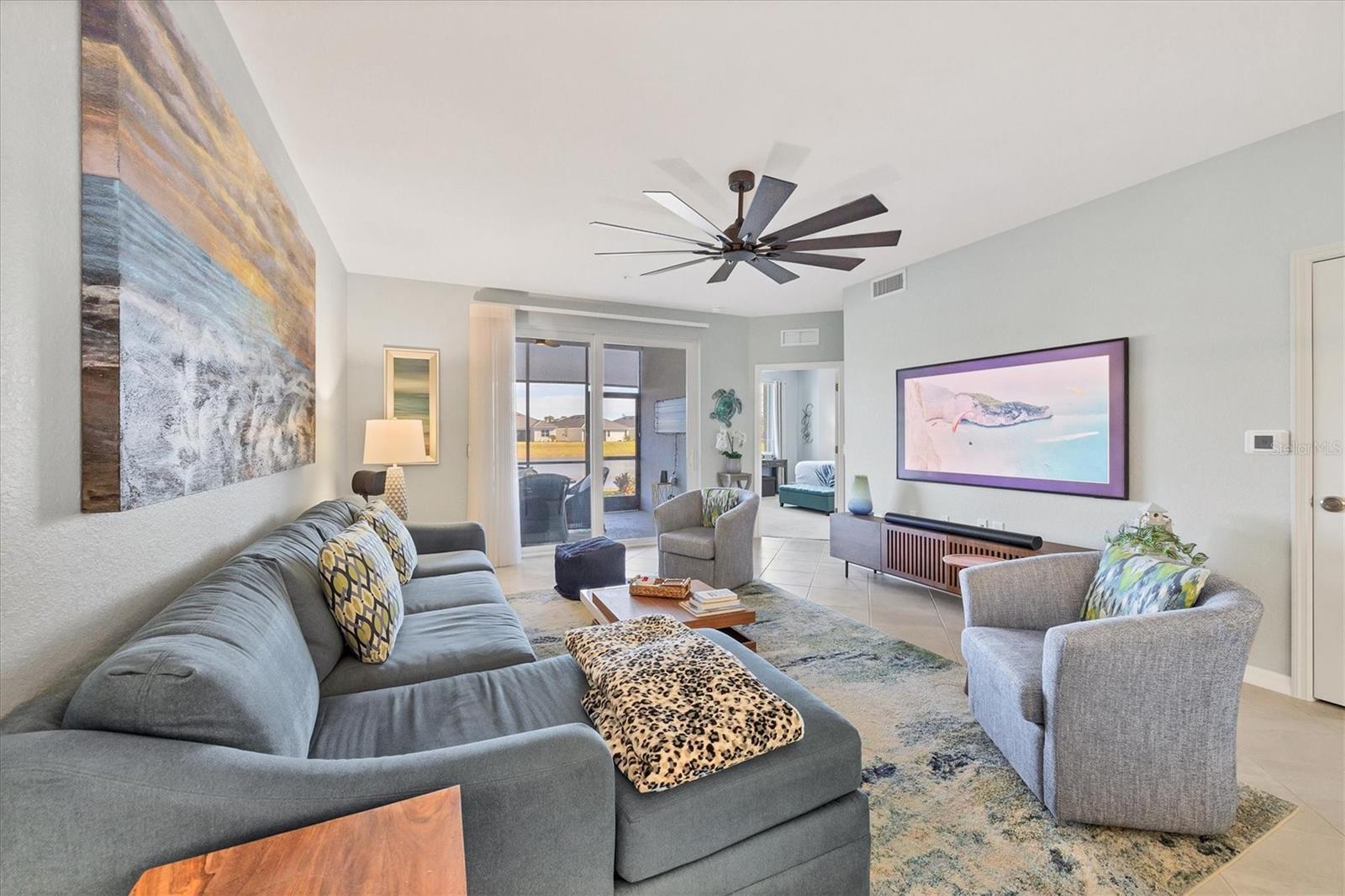 14214 HERITAGE LANDING BLVD #818