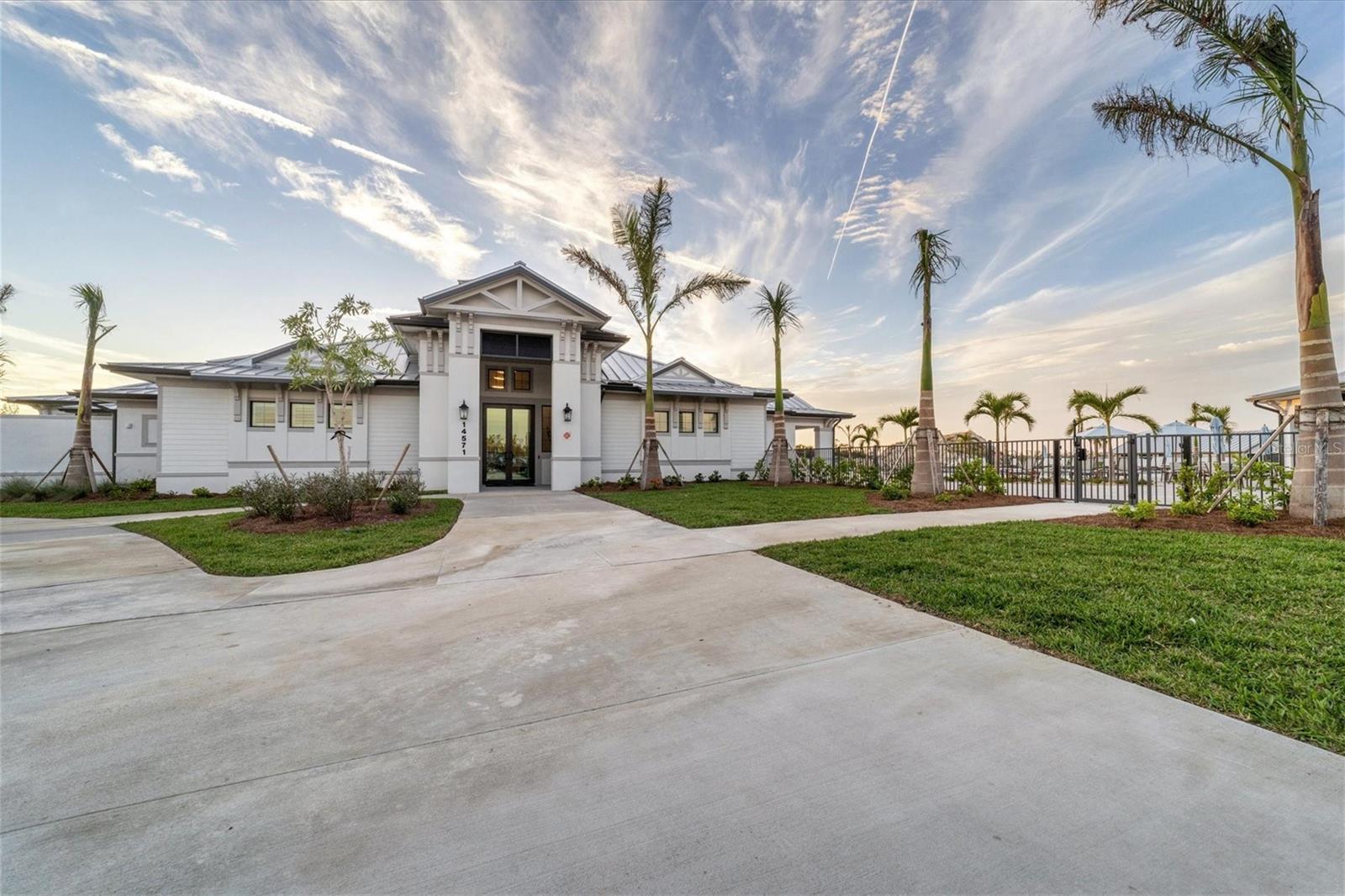 14211 HERITAGE LANDING BLVD #1438