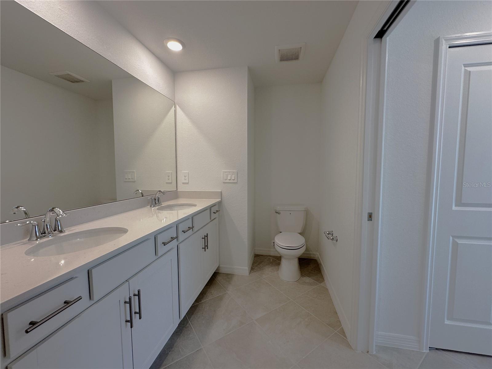 14231 HERITAGE LANDING BLVD #1917