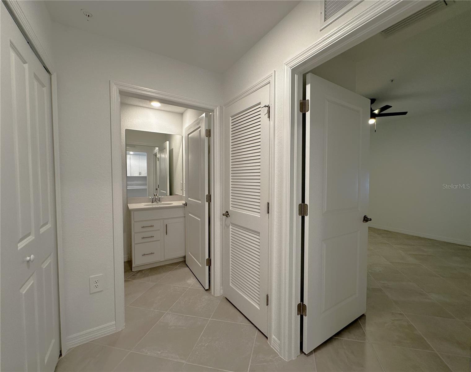 14231 HERITAGE LANDING BLVD #1917