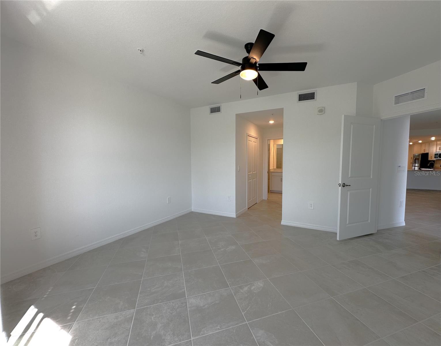 14231 HERITAGE LANDING BLVD #1918