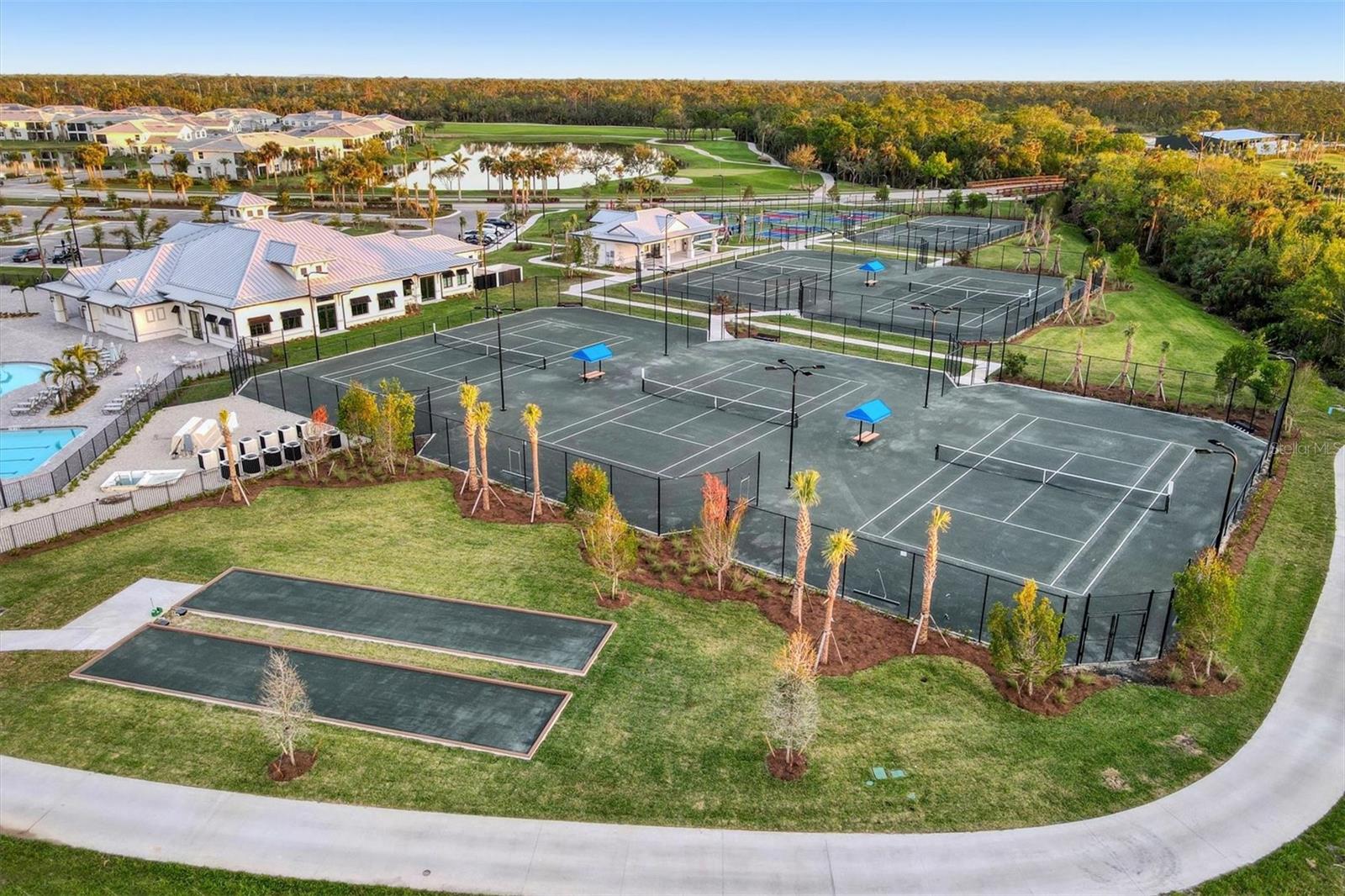 14141 HERITAGE LANDING BLVD #927