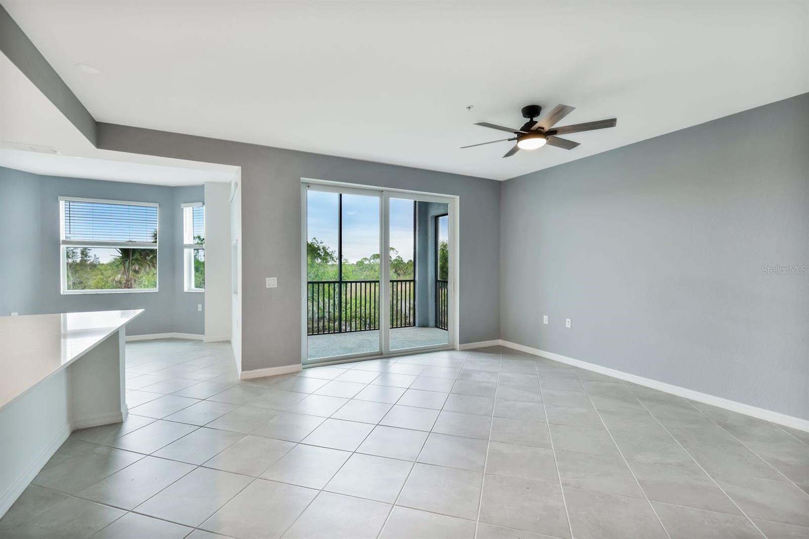 14141 HERITAGE LANDING BLVD #927