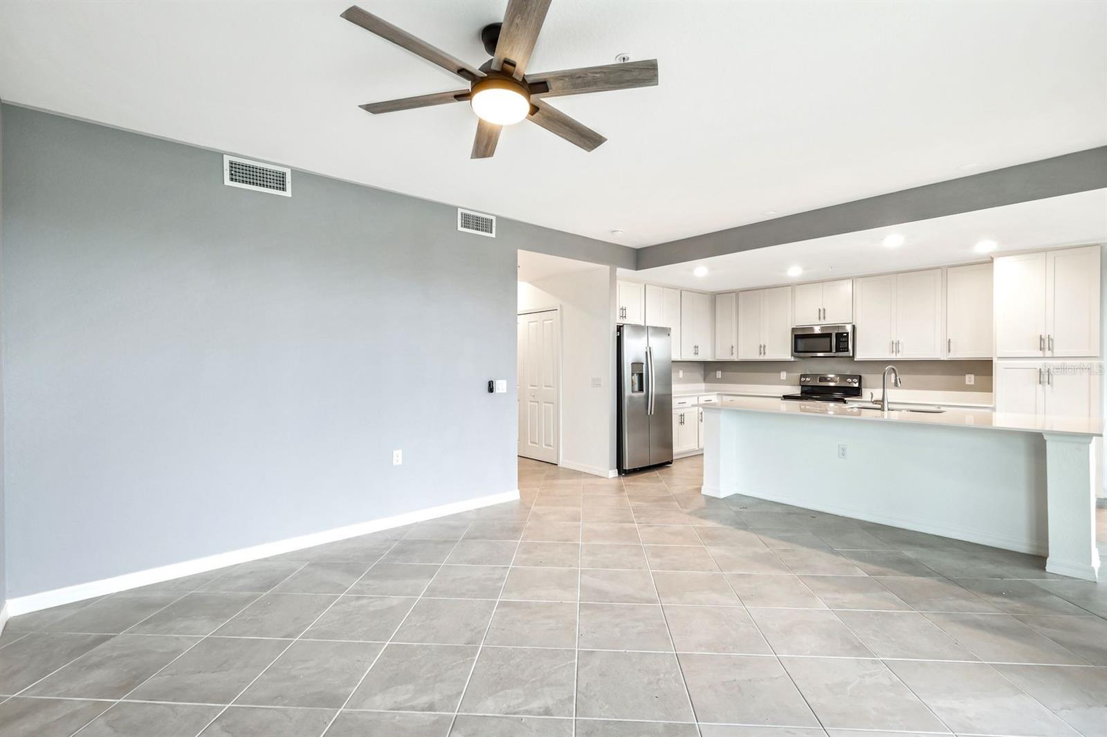 14141 HERITAGE LANDING BLVD #927