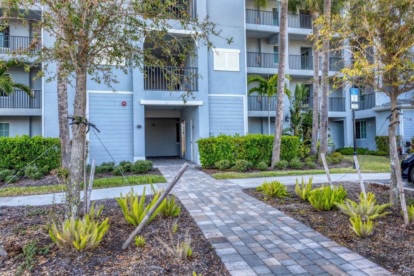 14061 HERITAGE LANDING BLVD #415