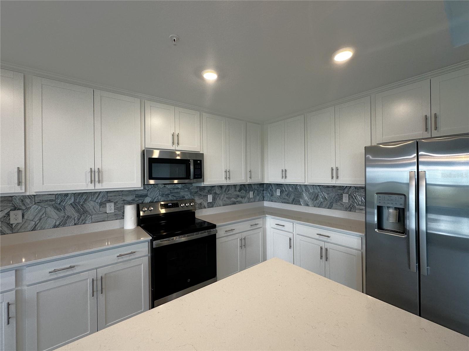 14211 HERITAGE LANDING BLVD #1422
