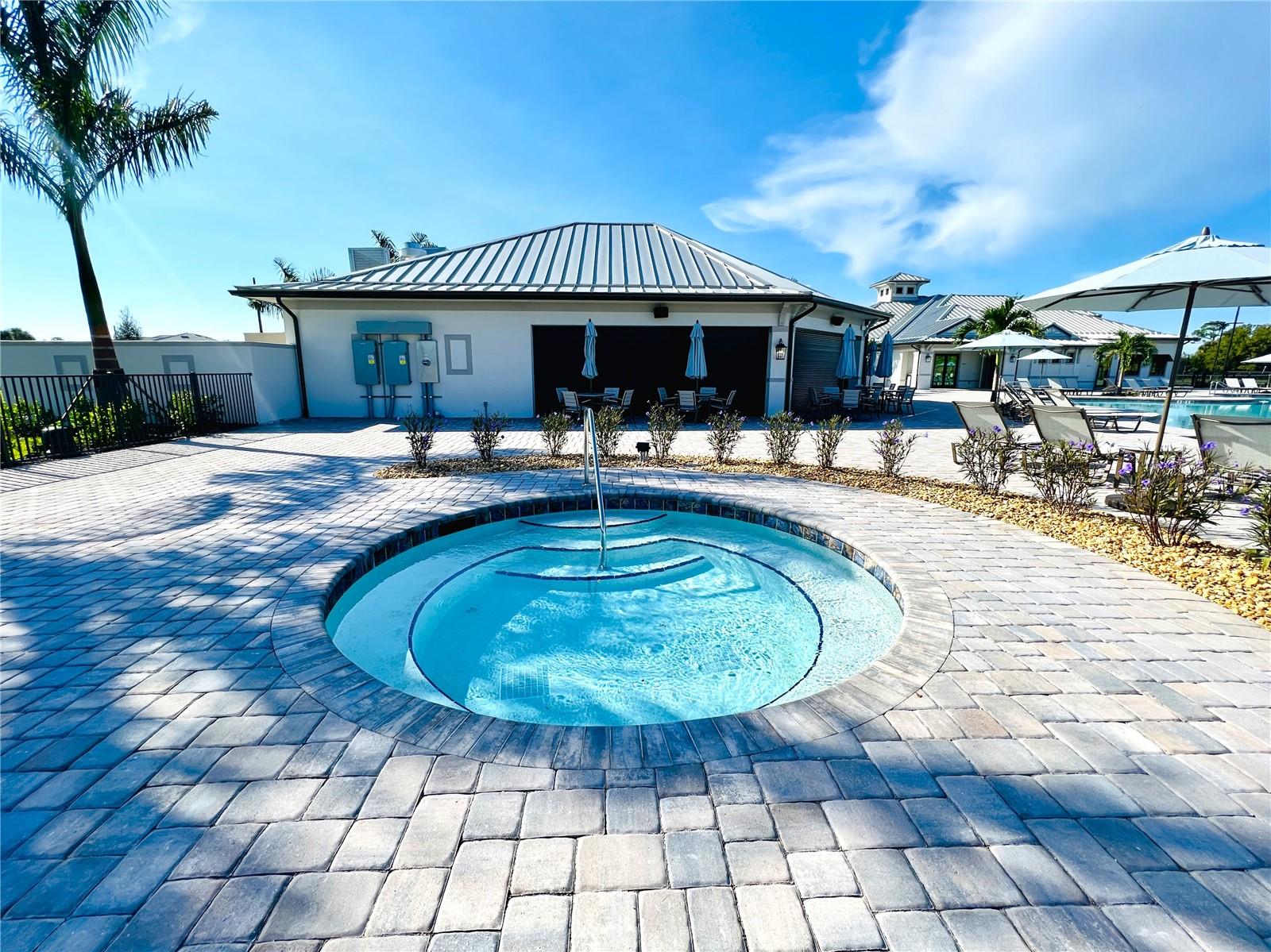14211 HERITAGE LANDING BLVD #1422
