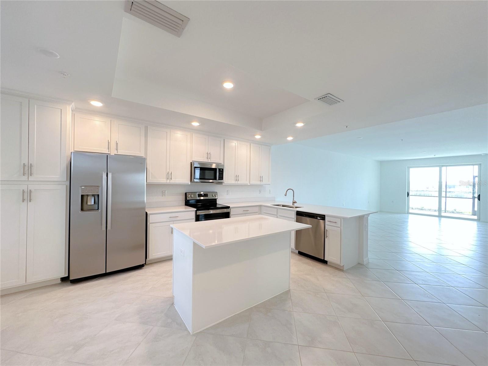 14204 HERITAGE LANDING BLVD #718