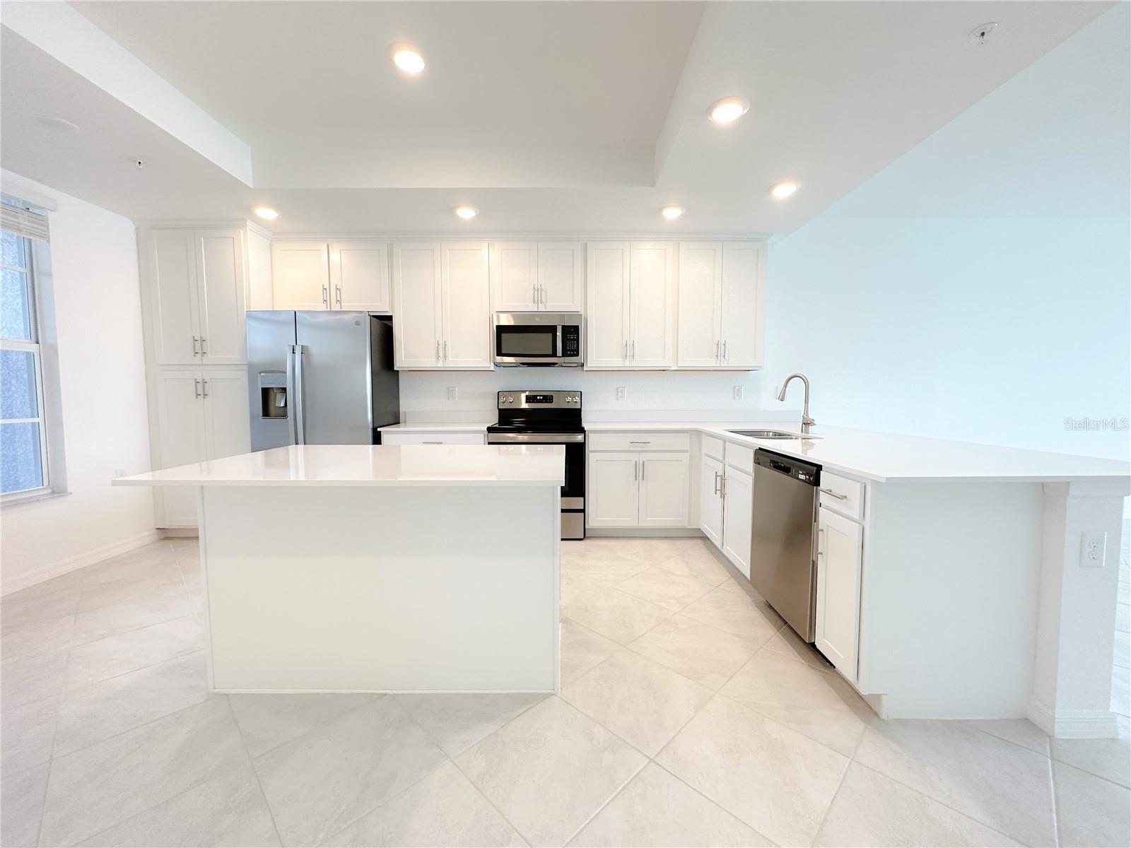 14204 HERITAGE LANDING BLVD #718