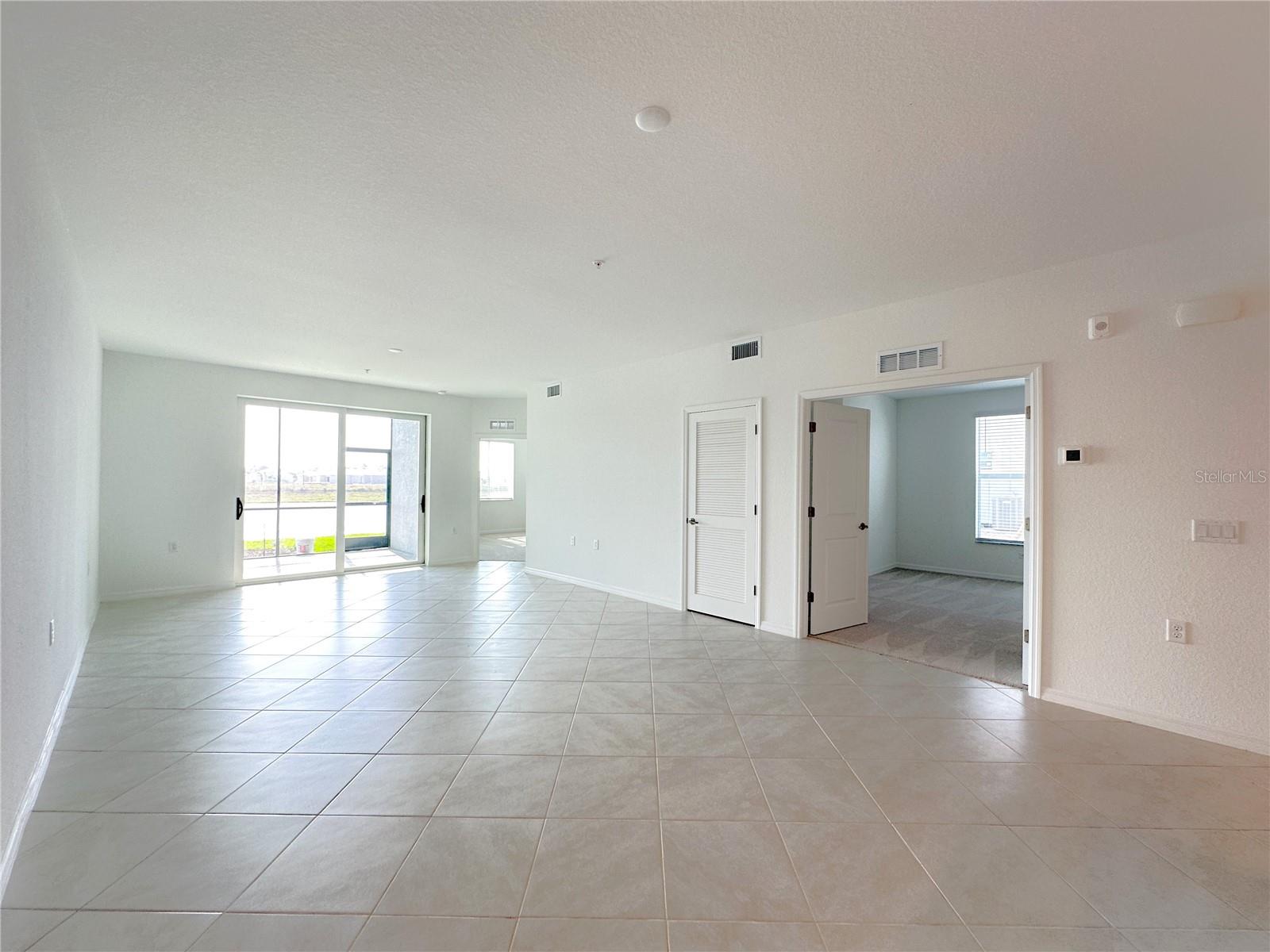 14204 HERITAGE LANDING BLVD #718