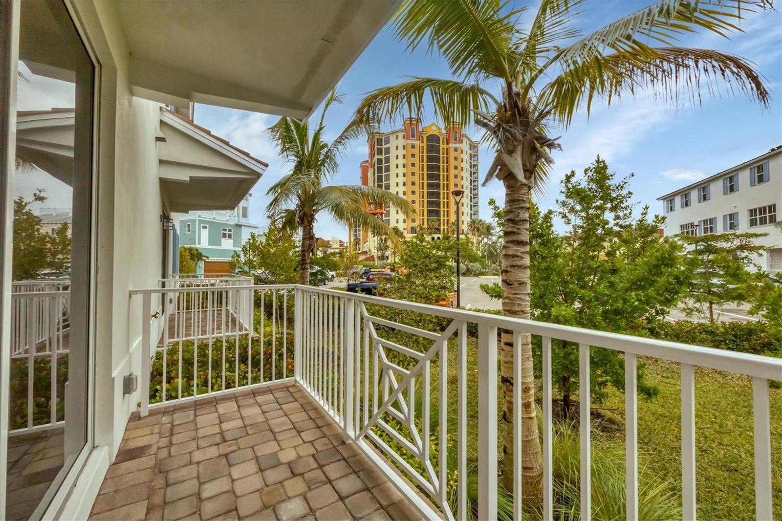 5865 SHELL COVE DR #106
