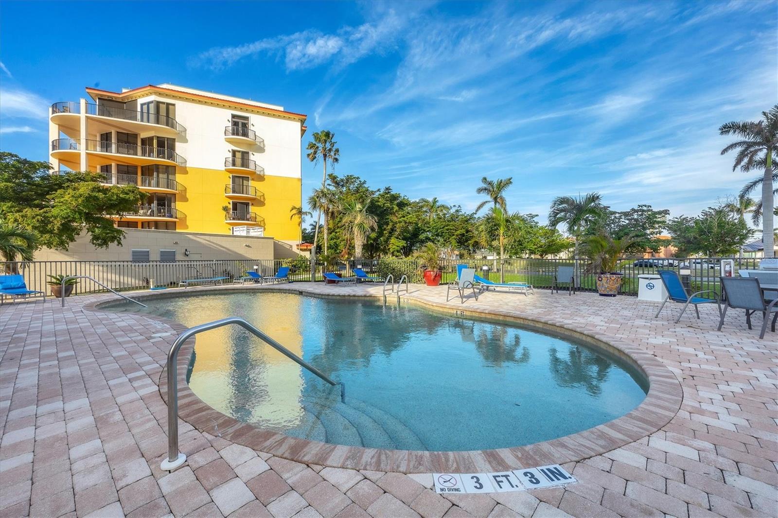 5865 SHELL COVE DR #106