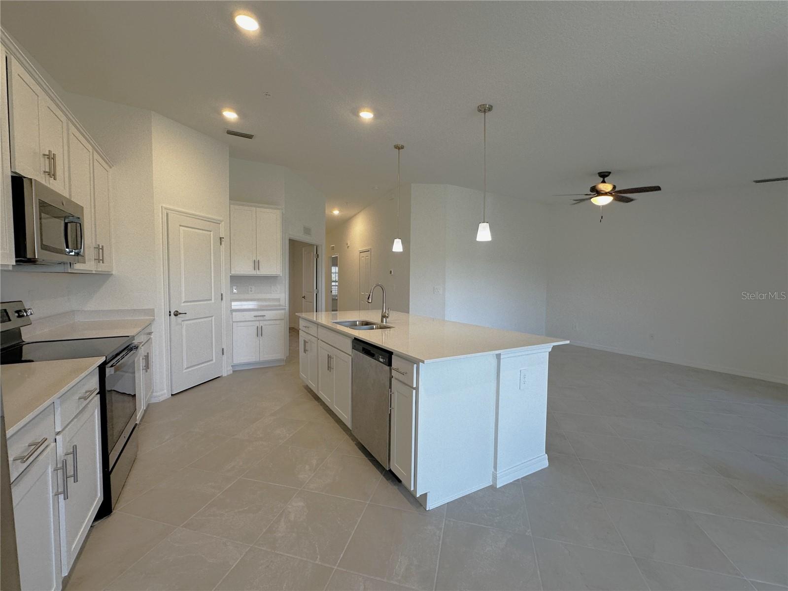 14271 HERITAGE LANDING BLVD #1523