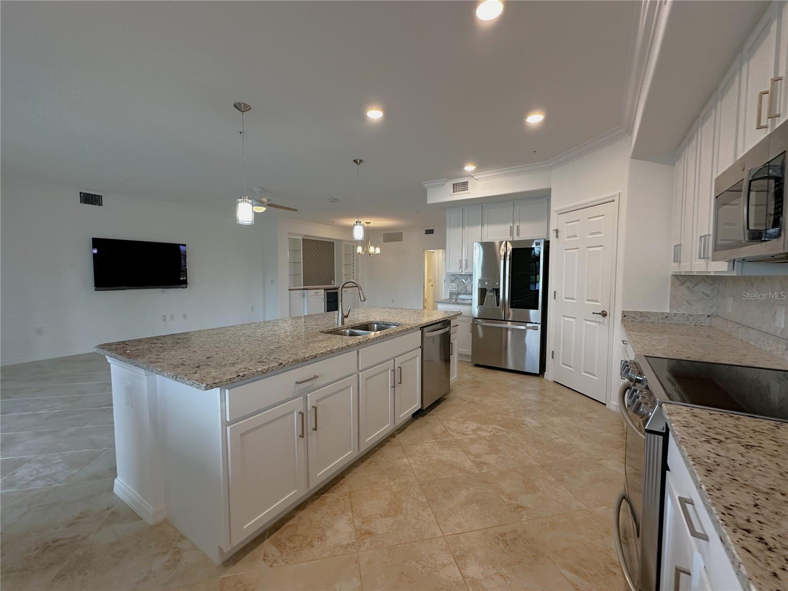 14617 SYCAMORE CT #2211