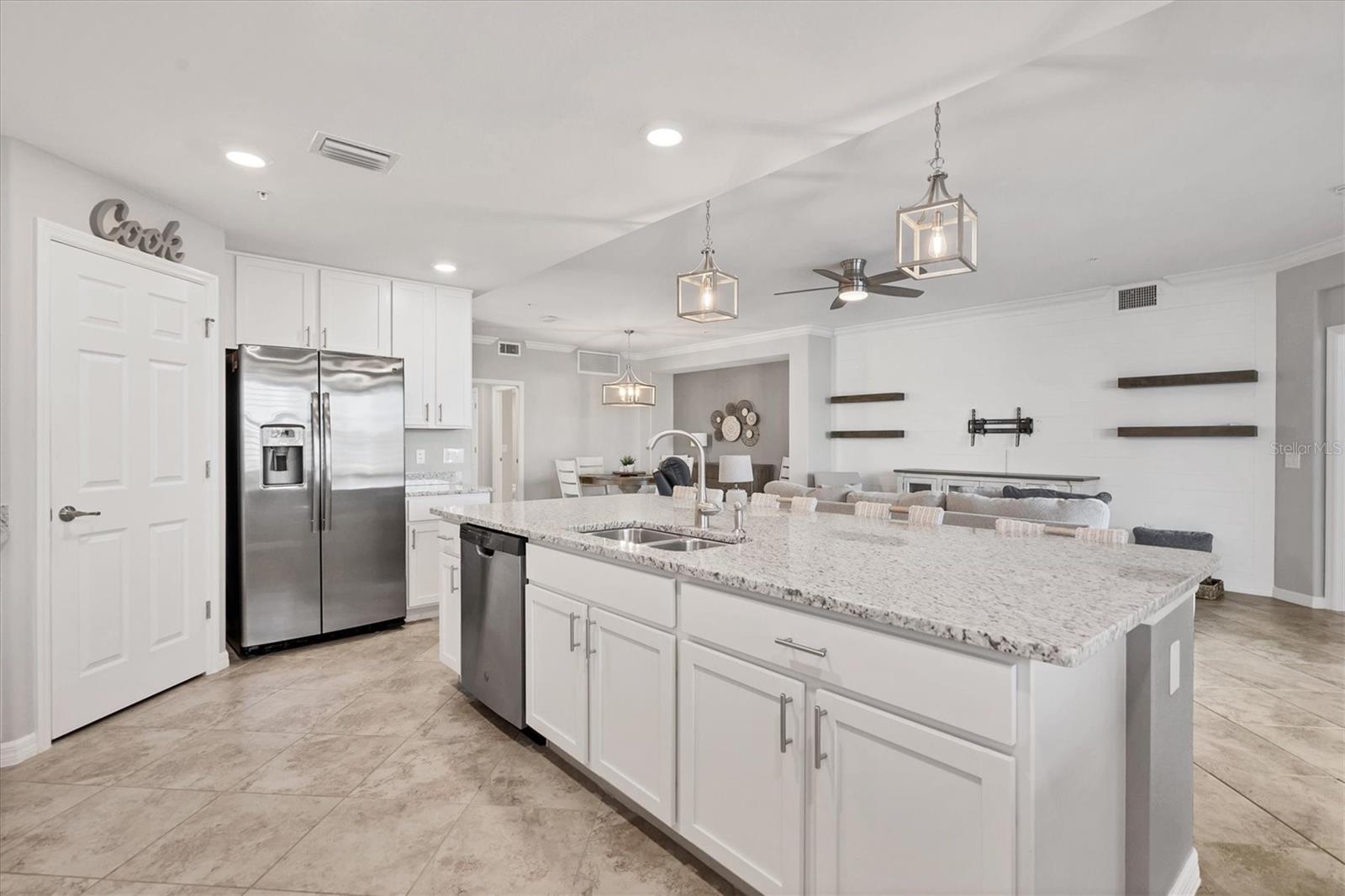 14025 BLACK BEAUTY DR #412