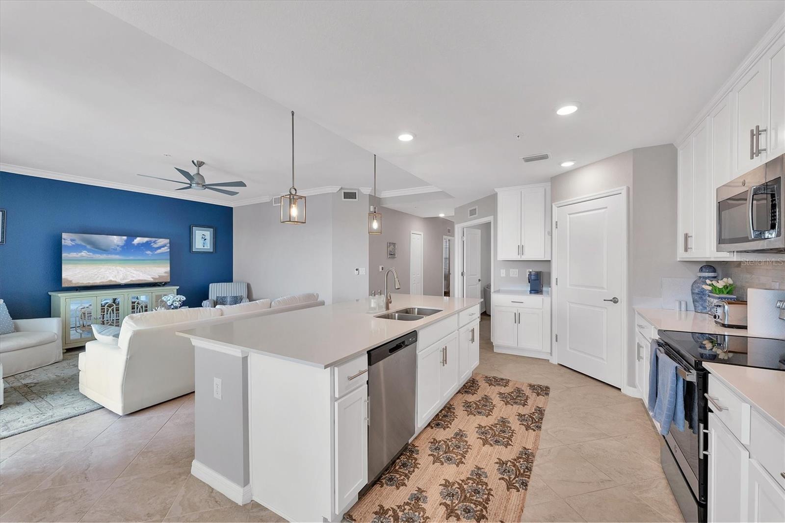 14184 HERITAGE LANDING BLVD #516