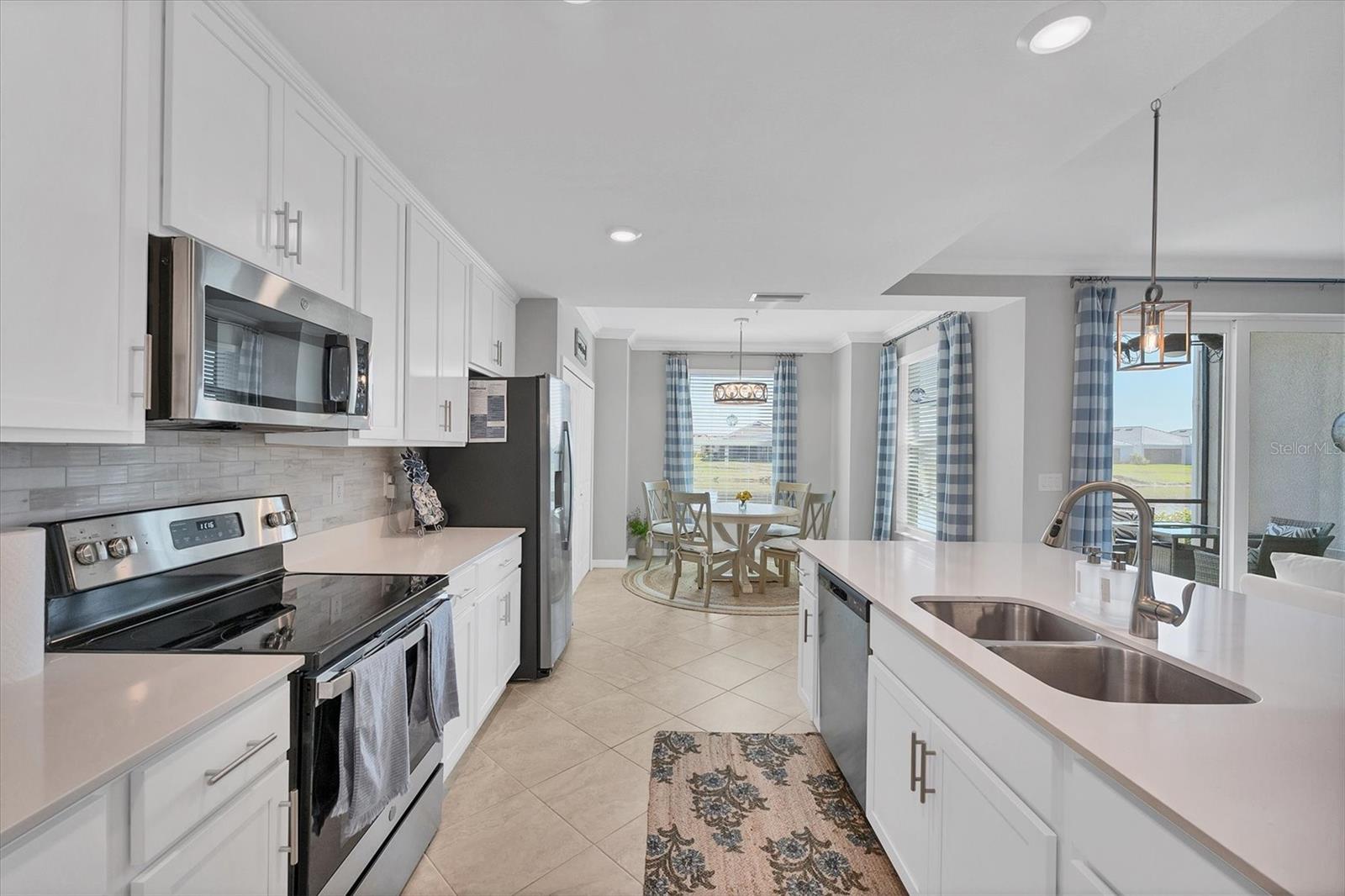 14184 HERITAGE LANDING BLVD #516