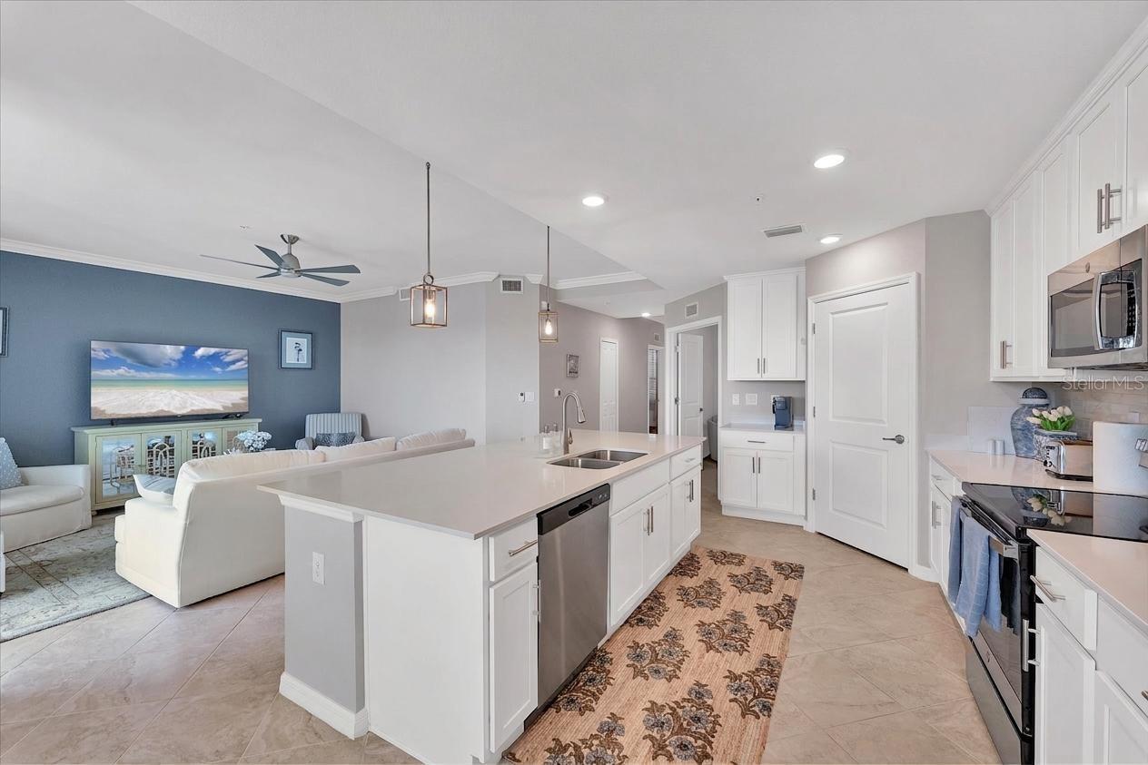 14184 HERITAGE LANDING BLVD #516