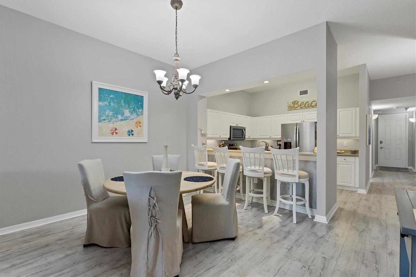 5117 MELBOURNE ST #B302