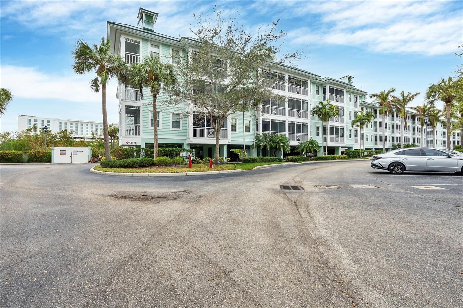 5117 MELBOURNE ST #B302