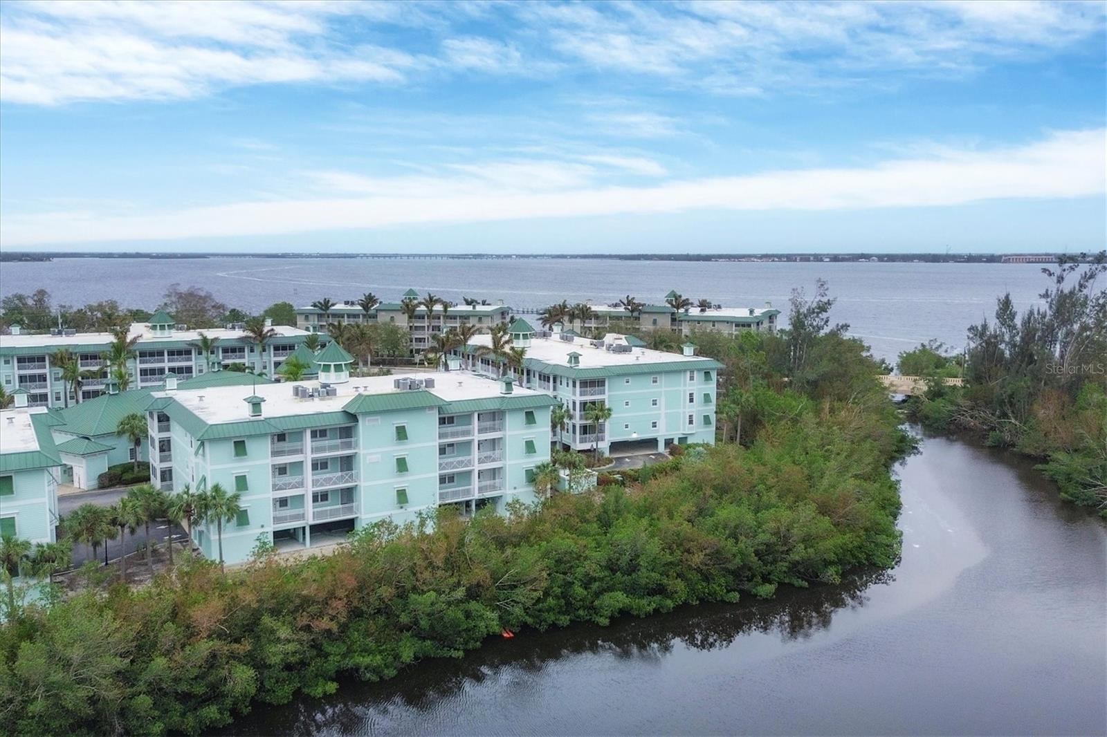 5117 MELBOURNE ST #B302