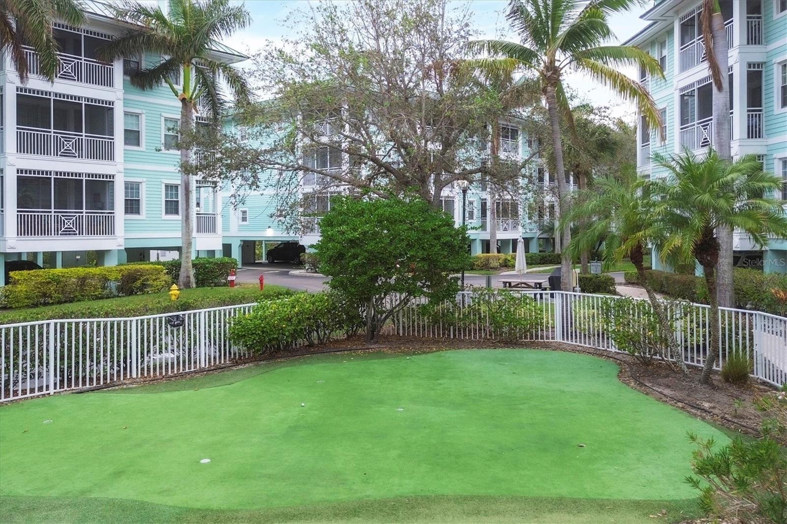 5117 MELBOURNE ST #B302