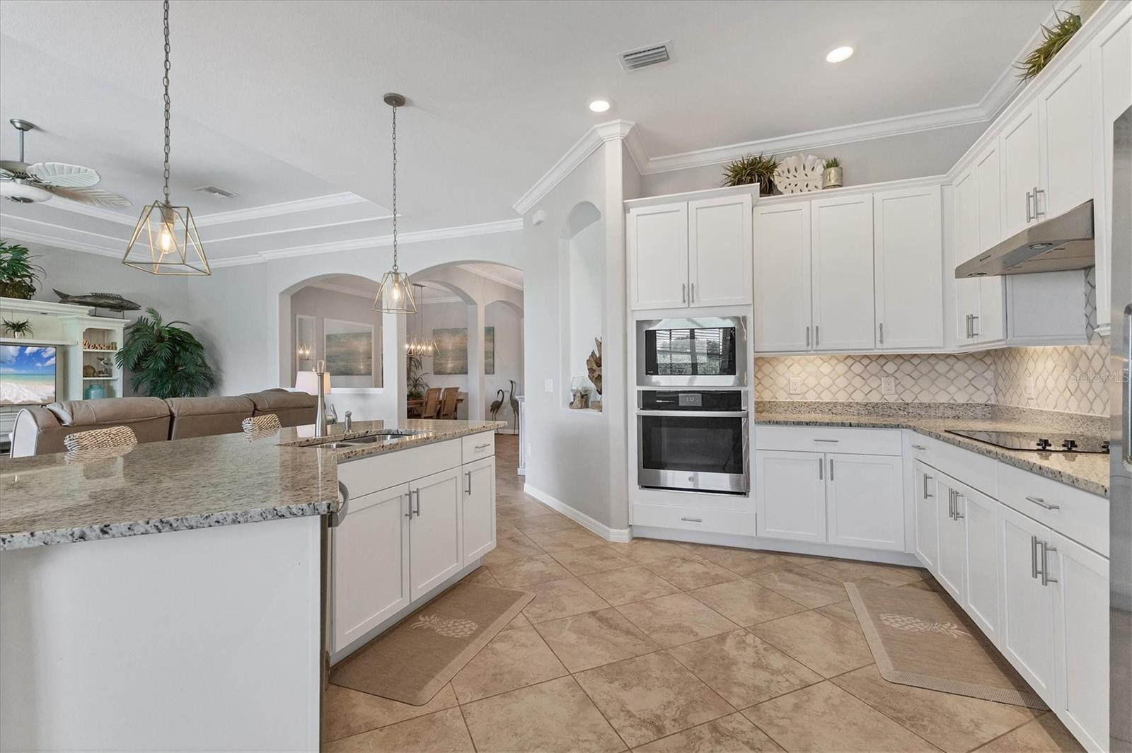 25121 GOLDEN FERN DR