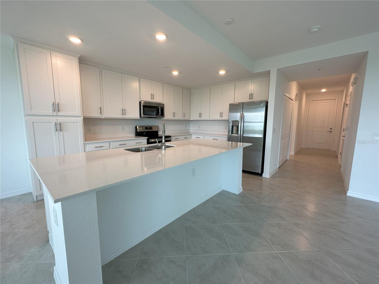 14131 HERITAGE LANDING BLVD #822