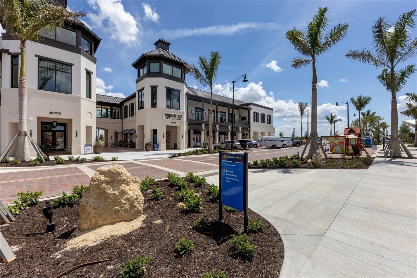 12240 WELLEN GOLF ST #201