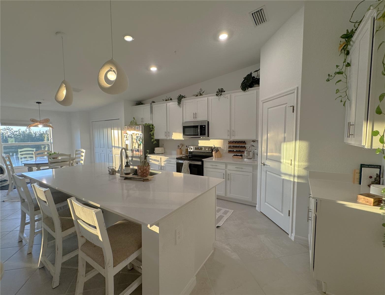 14271 HERITAGE LANDING BLVD #1525