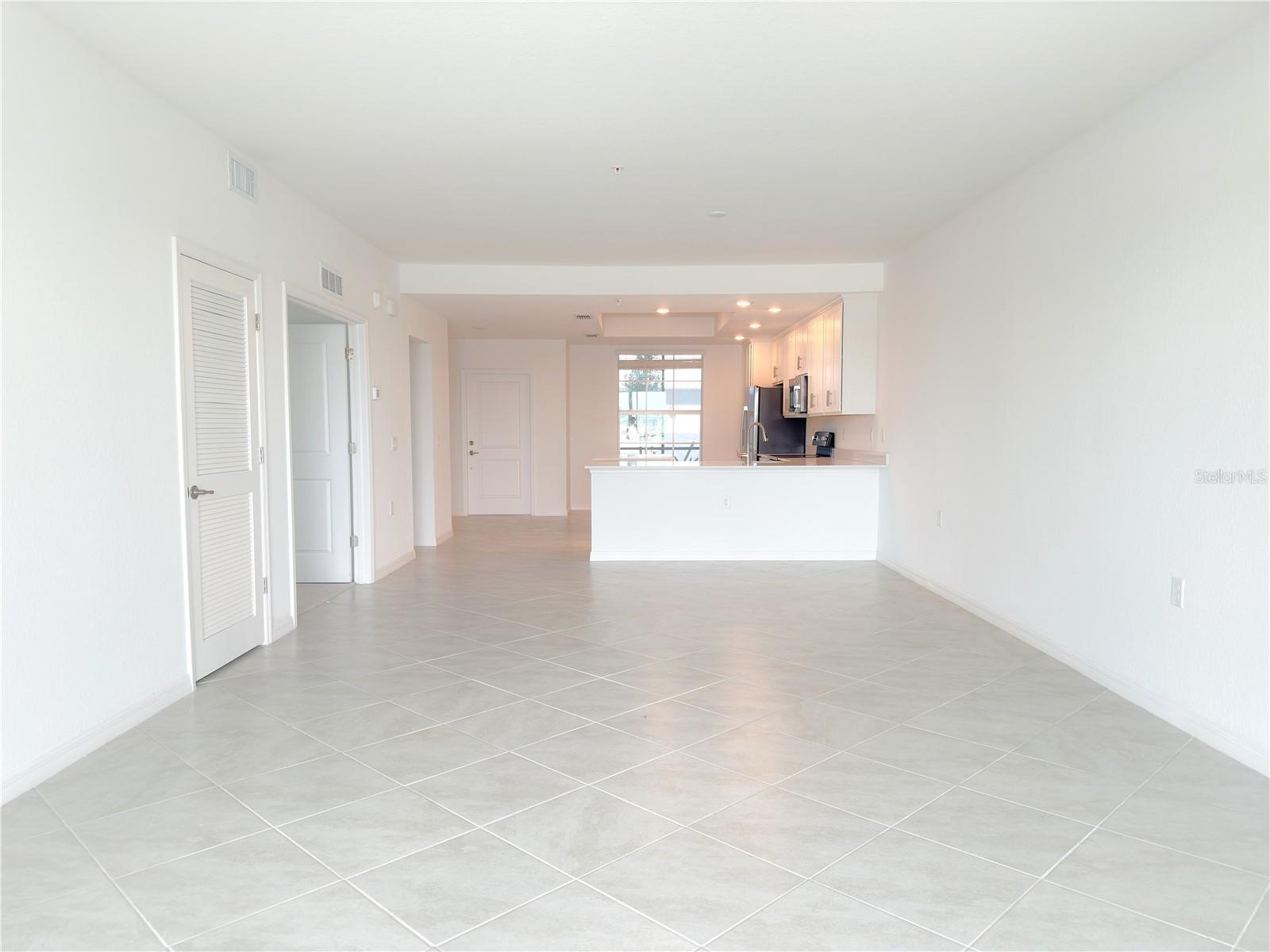 14204 HERITAGE LANDING BLVD #718