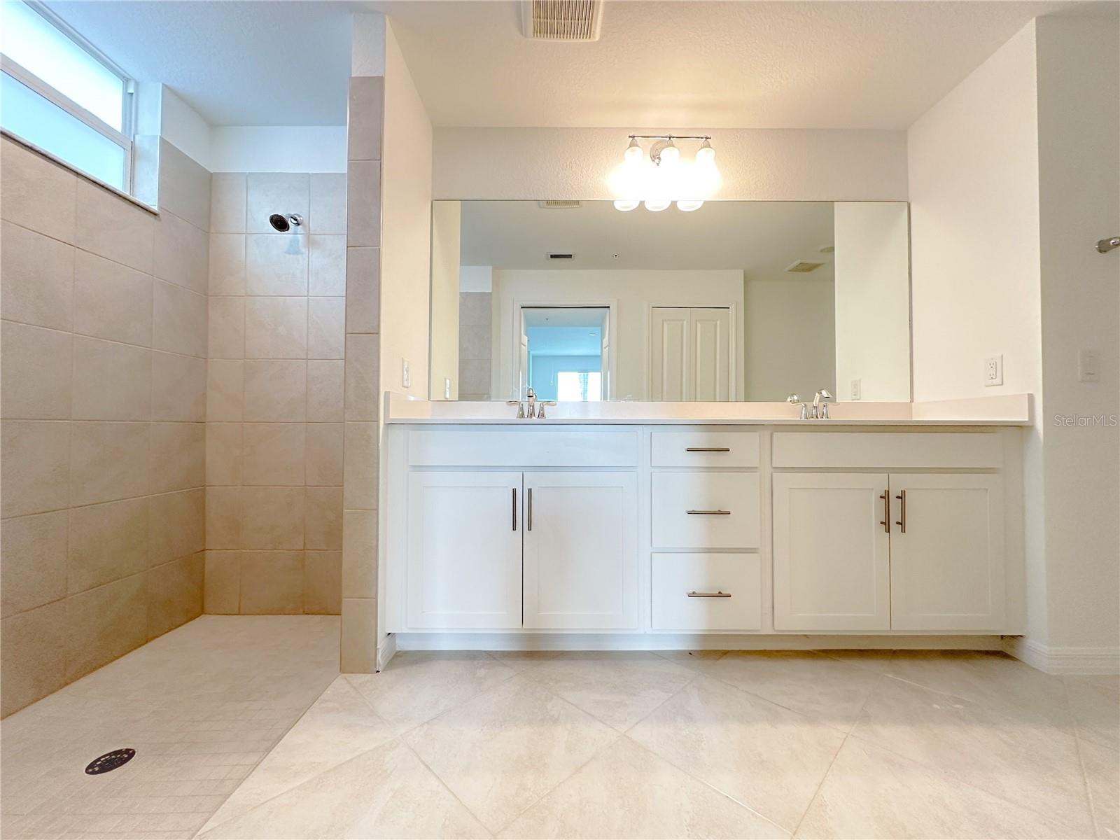 14204 HERITAGE LANDING BLVD #718