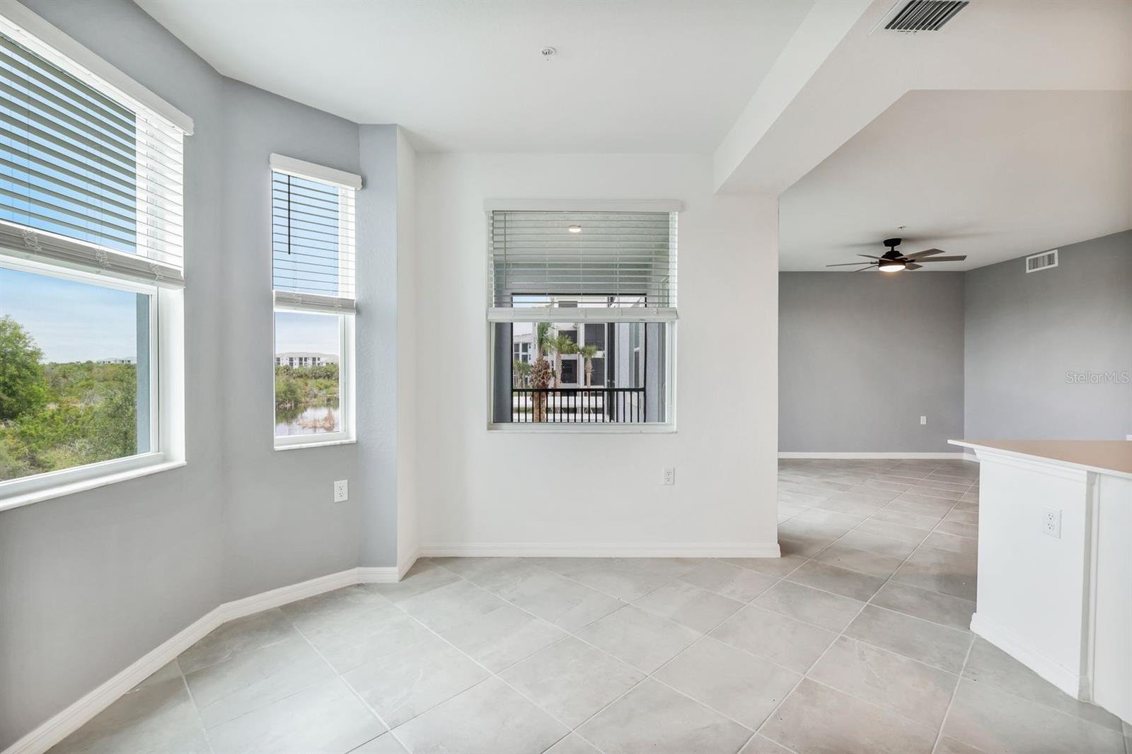 14141 HERITAGE LANDING BLVD #927