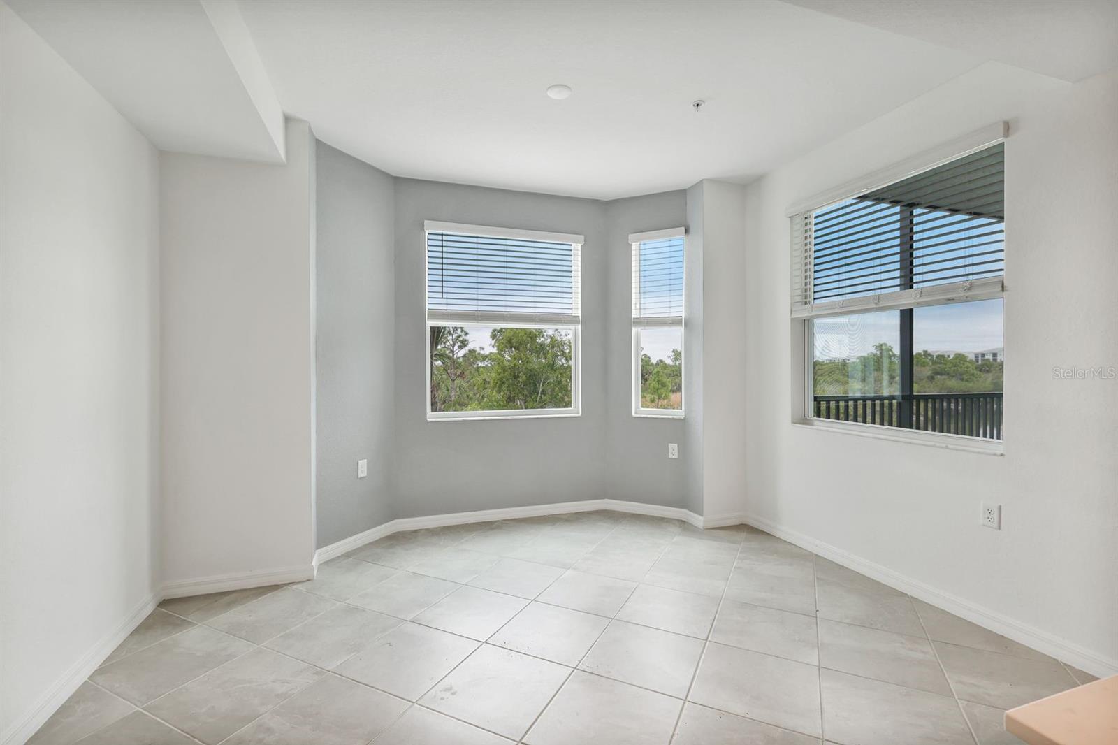 14141 HERITAGE LANDING BLVD #927