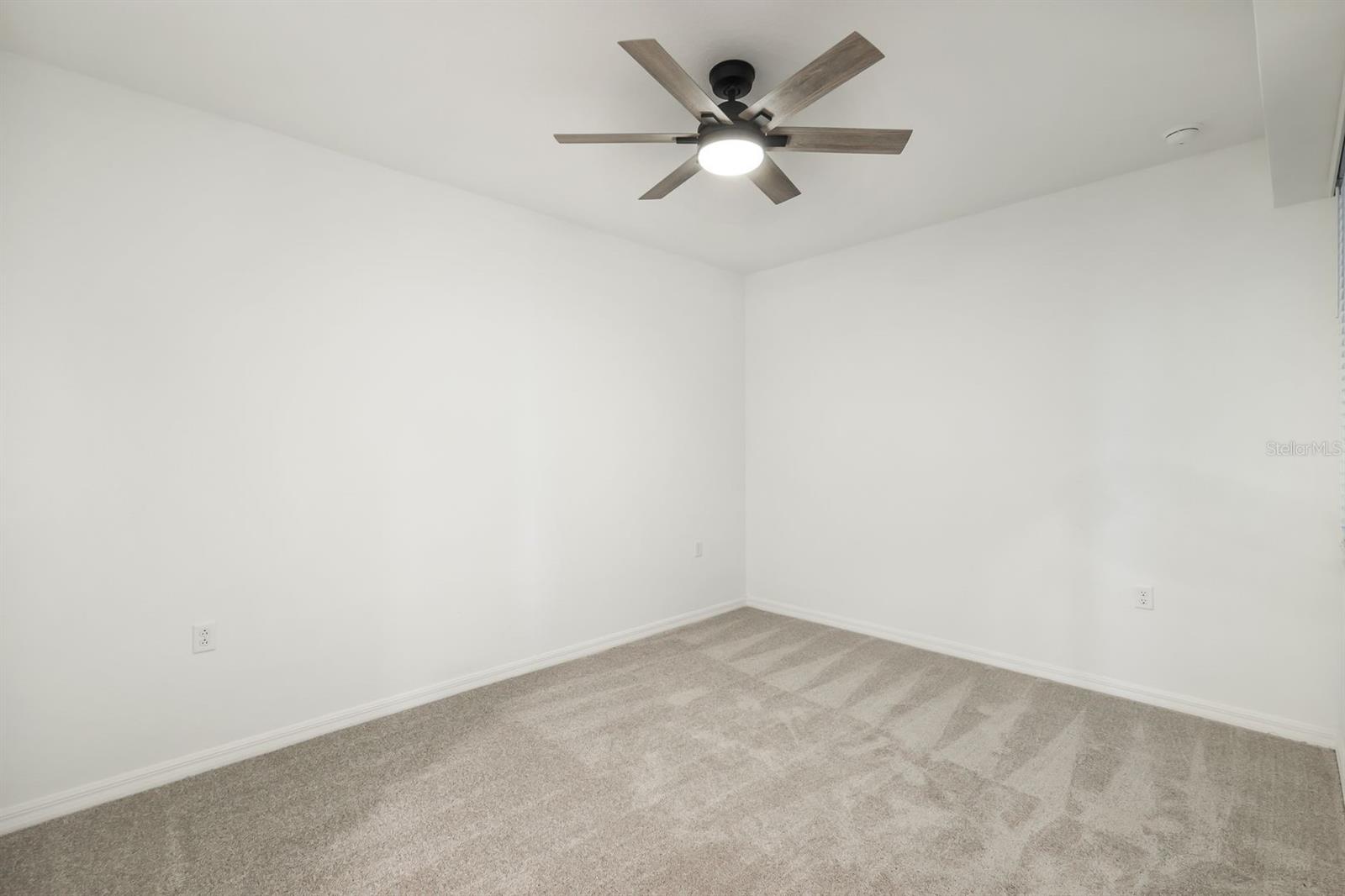 14141 HERITAGE LANDING BLVD #927