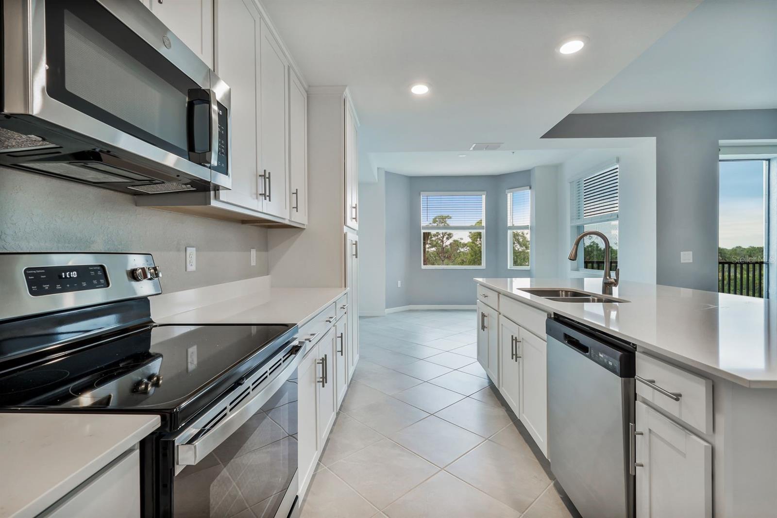 14141 HERITAGE LANDING BLVD #927