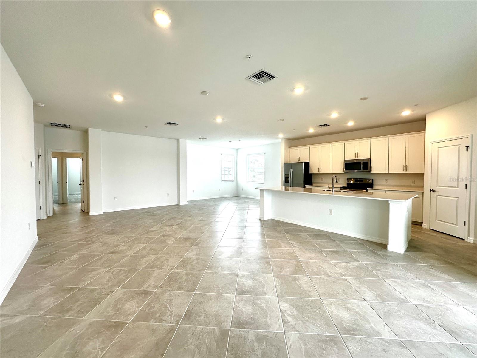 14174 POPPY FIELD LOOP #4721