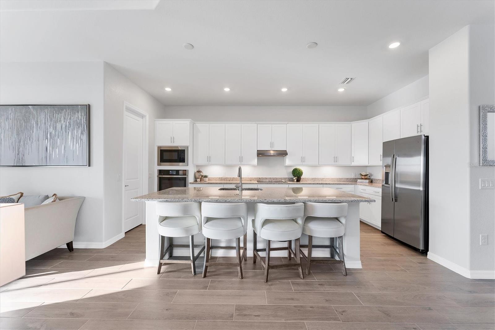 14381 HERITAGE LANDING BLVD