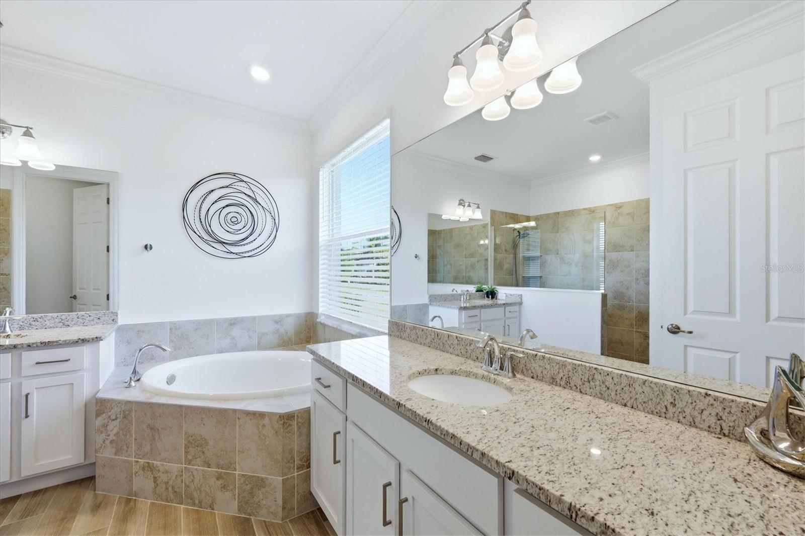 25025 OAK HAMMOCK CT