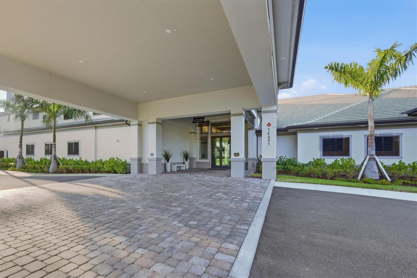 25025 OAK HAMMOCK CT