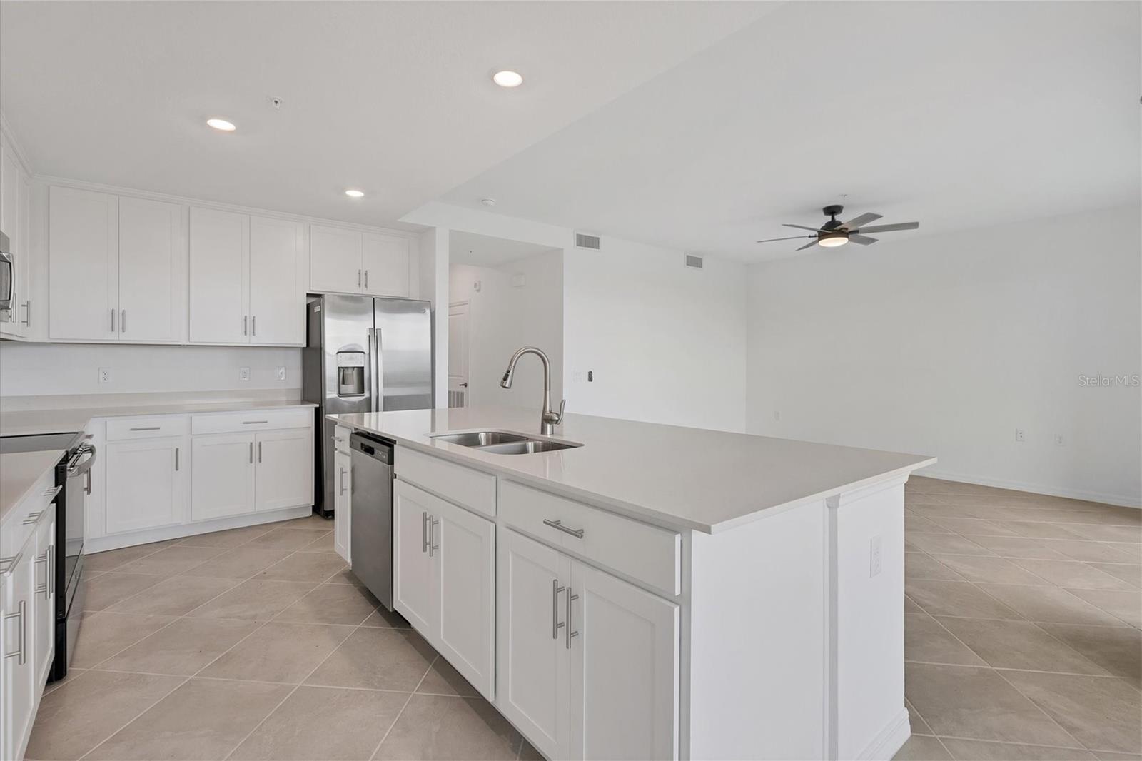 14161 HERITAGE LANDING BLVD #1123