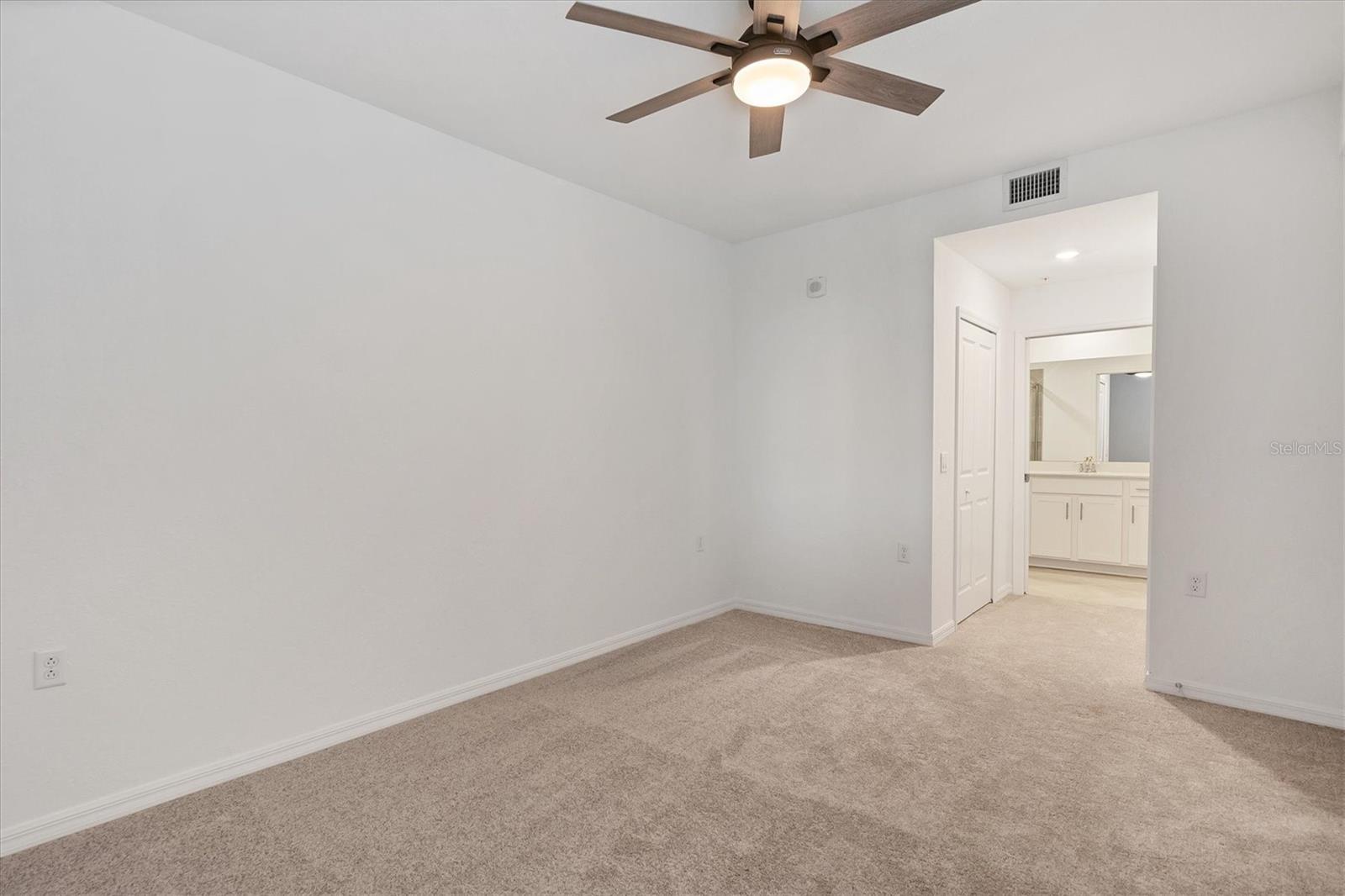 14161 HERITAGE LANDING BLVD #1123