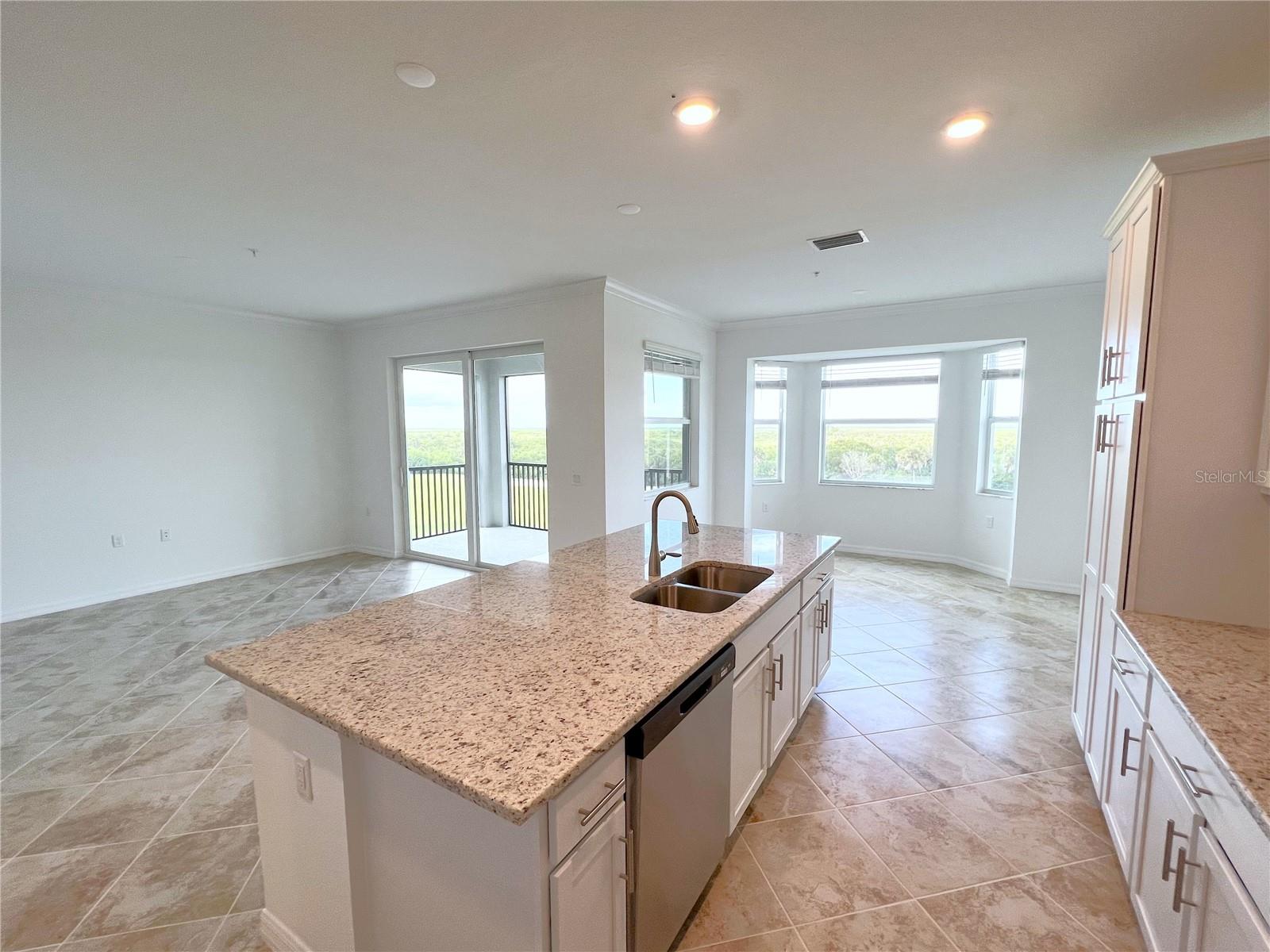 14051 HERITAGE LANDING BLVD #542